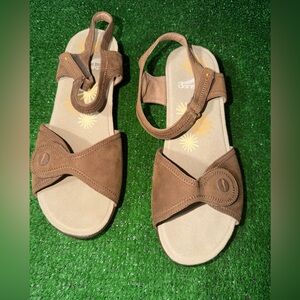 Dansko Women's Blythe Milled Nubuck Quarter Strap Sandal Sand Size 42?NIB
